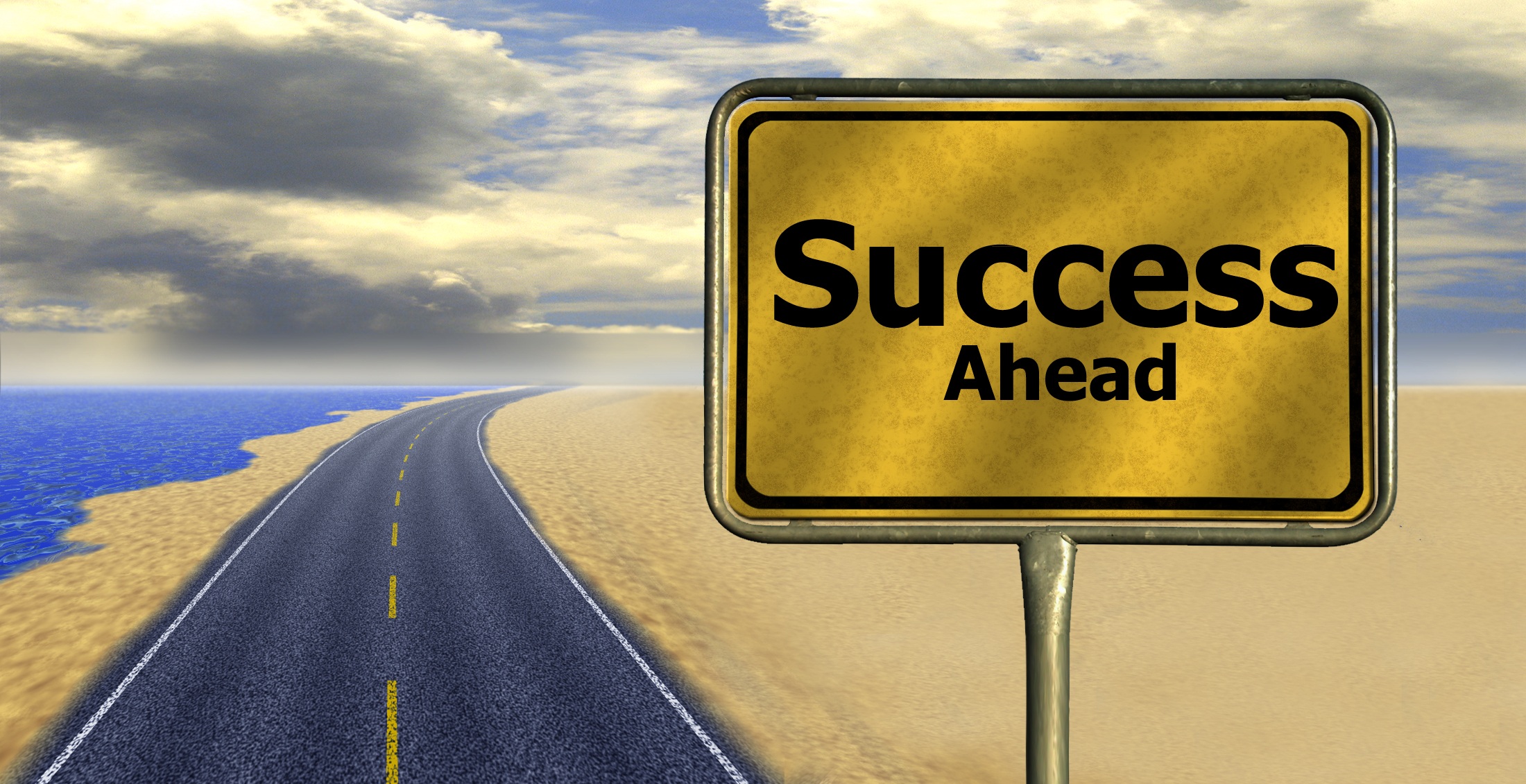 A road sign that reads "Success Ahead". (Credit: pixabay/geralt)